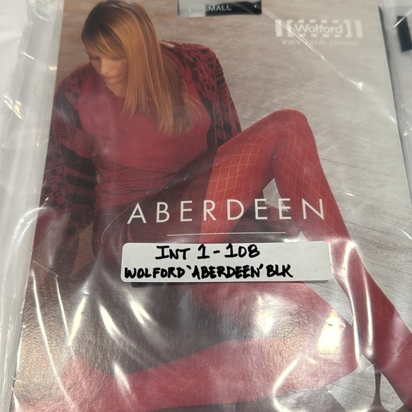Wolford “Aberdeen” black hose in size small..NWT - Picture 5 of 5